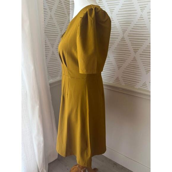 Lark & Ro Women’s Size 6 Medium Florence Gathered Detail V Neck Mini Dress - Picture 3 of 6